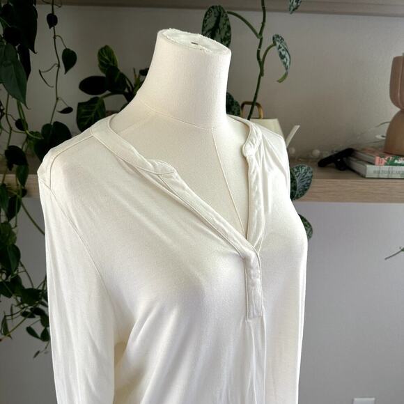 J. Jill White Long Sleeve Stretch Tunic Top L  Minimalist Layering Soft Stretch - Picture 4 of 8